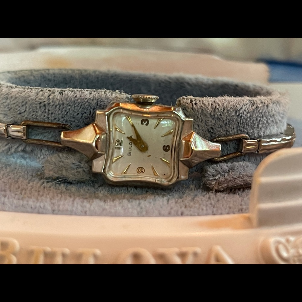 Vintage Bulova 10k Dolly Madison 21 Jewels Works!